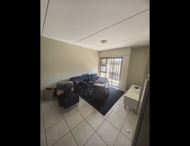 1 BEDROOM APARTMENT FOR SALE IN NORTON PARK